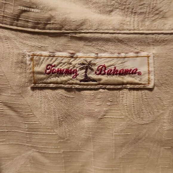 Tommy Bahama 100% Silk Aloha Hawaiian Shirt XXL - Picture 2 of 3